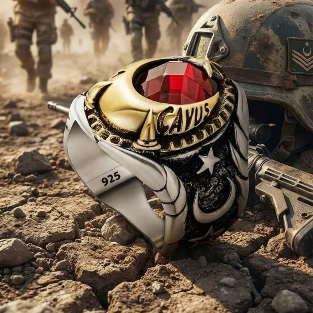 Uzman Çavuş Yazı İşlemeli Ay Yıldız Motifli Gümüş YüzükUzman Çavuş Yüzükleri
