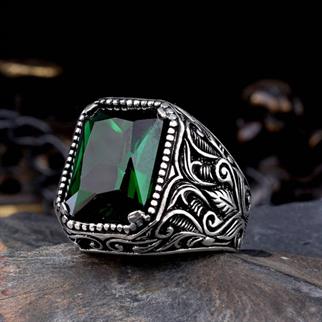 925 Ayar Gümüş Yeşil Renk Zirkon Taşlı Model YüzükZirkon Taşlı Yüzükler