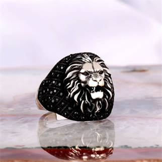 Mikro Taş İşlemeli Aslan Model Gümüş Yüzük