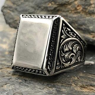 Yanları Desenli Düz Kişiye Özel Gümüş Yüzük