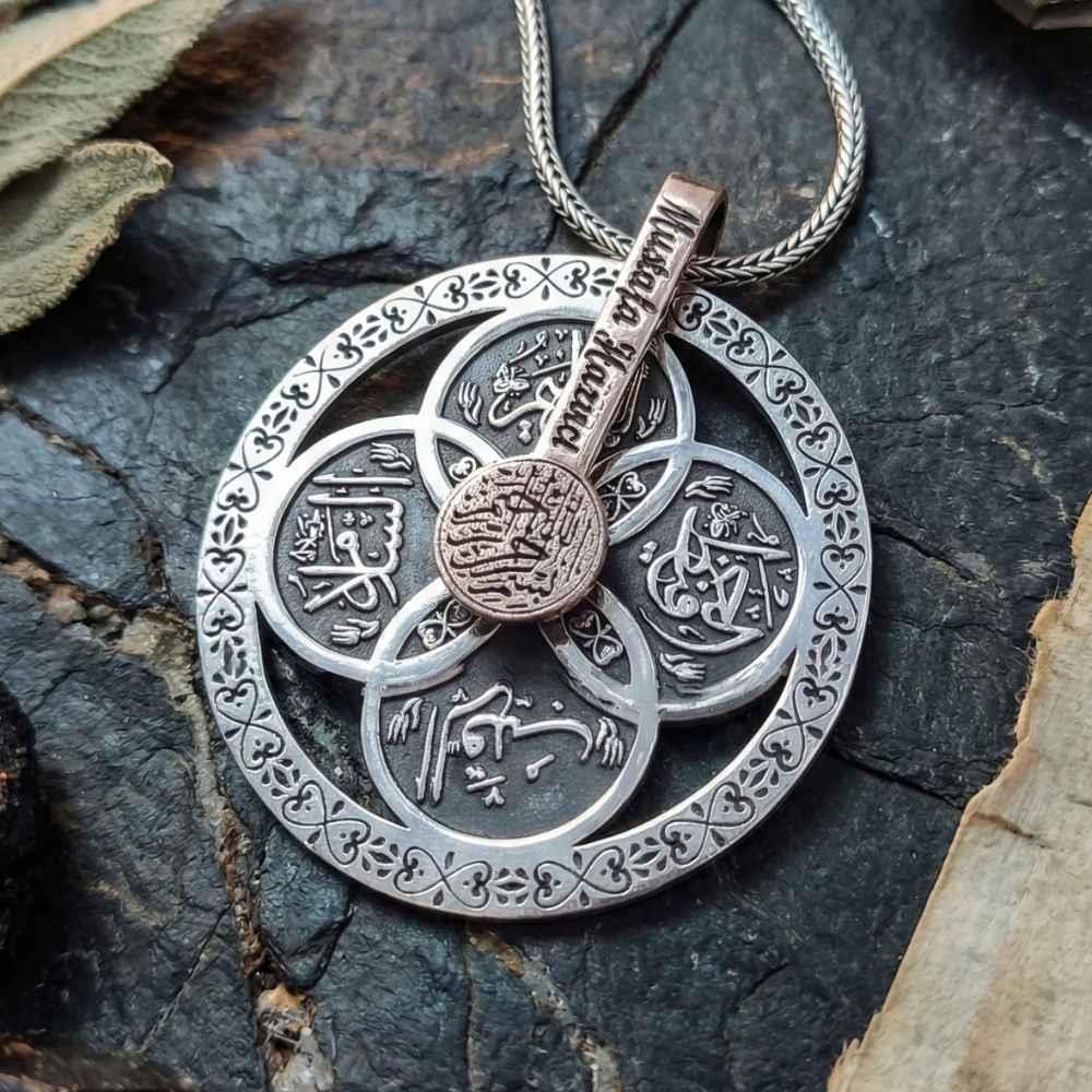 4 Esma İşlemeli İsme Özel Gümüş Korunma KolyesiKişiye Özel Dualı Kolye