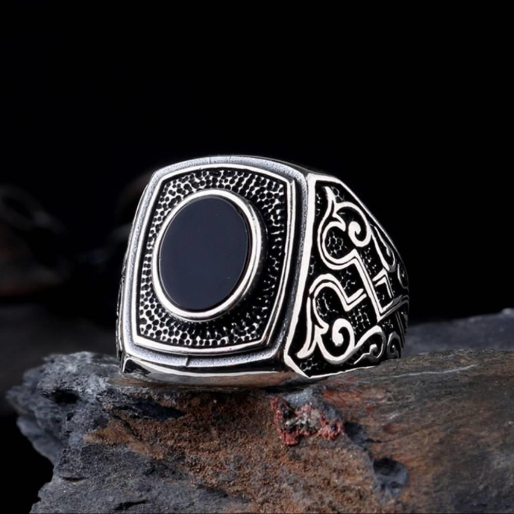 925 Ayar Gümüş Oval Oniks Taşlı Desen Motifli Erkek YüzükOniks Taşlı Yüzükler