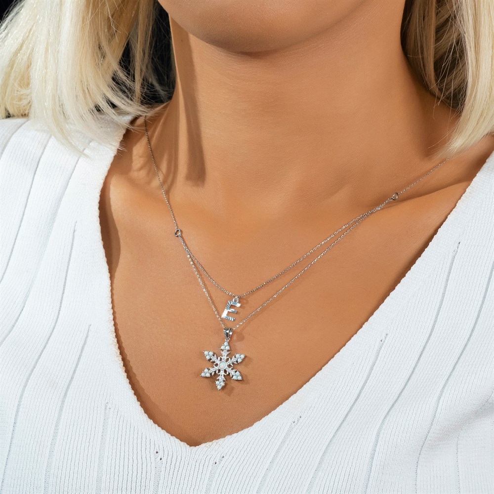 Baş Harfli Opal Taşlı Kar Tanesi Gümüş Kolye