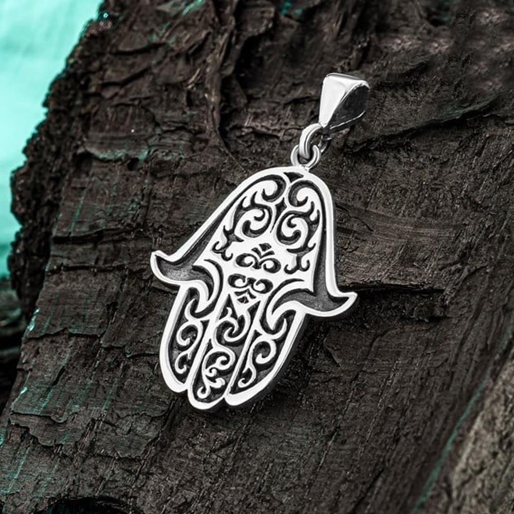 Fatma Ana Eli İşlemeli Gümüş Kolye UcuKolye Ucu