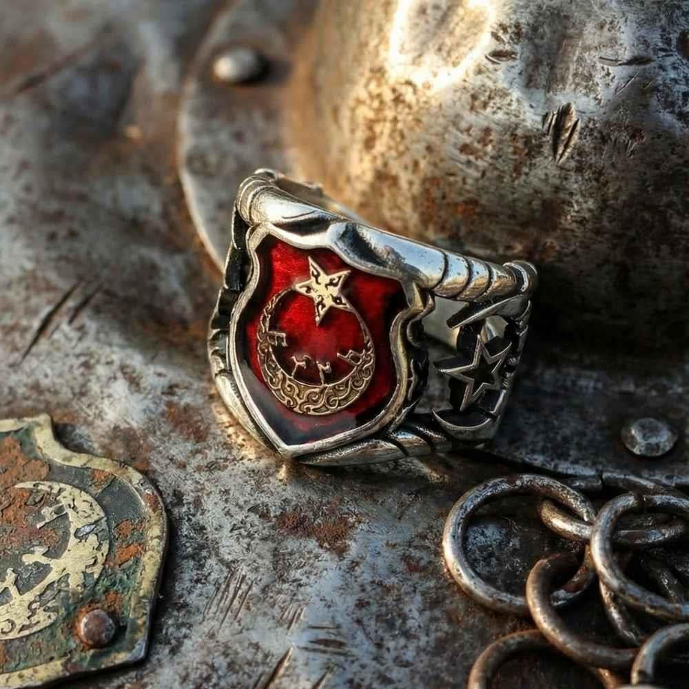 Kalkan Model Ay Yıldız Mineli Gümüş Erkek YüzükAy Yıldız Yüzük