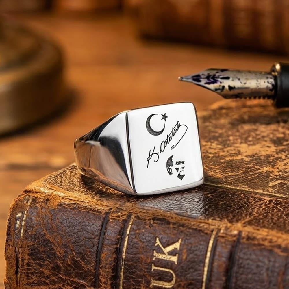 Kemal Atatürk ve İmzası İşlemeli Ay Yıldız Gümüş YüzükAtatürk Yüzükleri