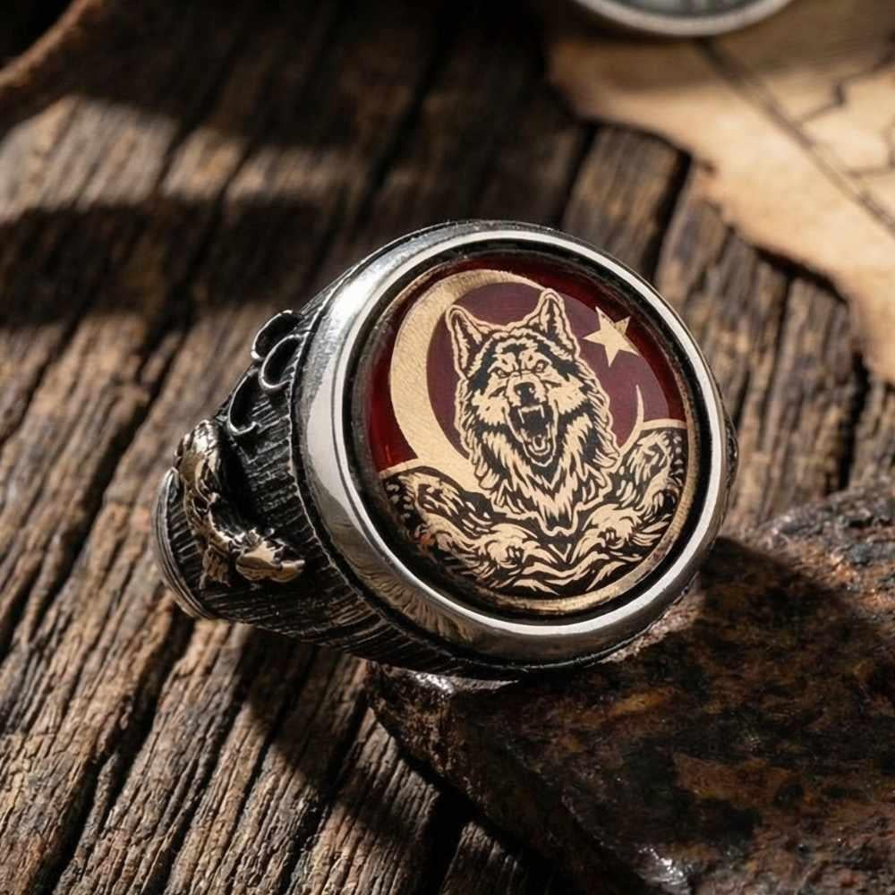 Kırmızı Zeminli Ay Yıldızlı Bozkurt Gümüş YüzükGrey Wolf Ring