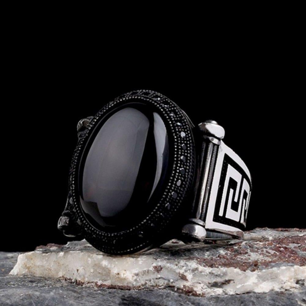 Oniks Taşlı Oval Gümüş Erkek YüzükOniks Taşlı Yüzükler