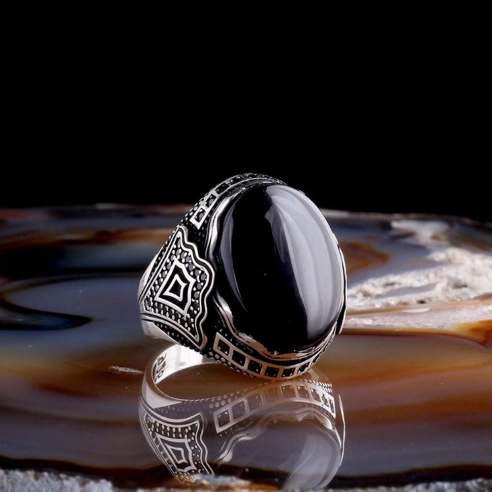 Oniks Taşlı Oval Model 925 Ayar Gümüş Erkek Yüzük