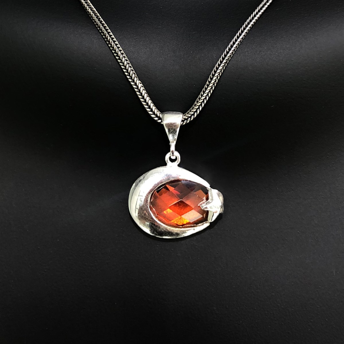 Oval Zirkon Taşlı Ay Yıldız Model Gümüş Kolye