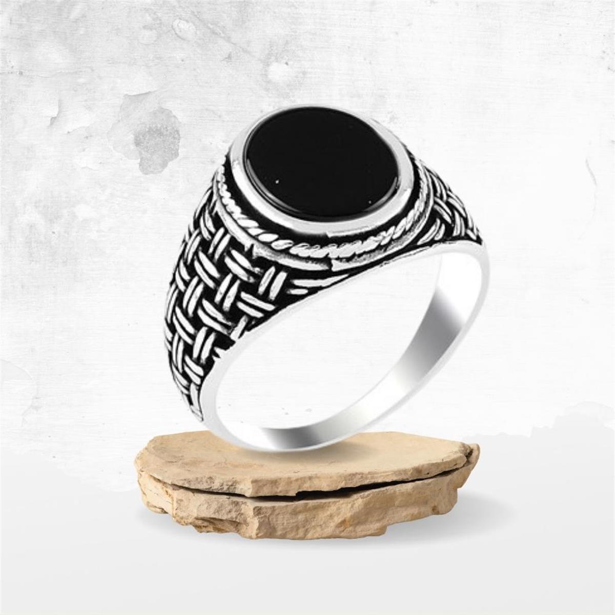 Siyah Düz Oniks Taşlı Hasır Örme Desenli Gümüş Yüzük