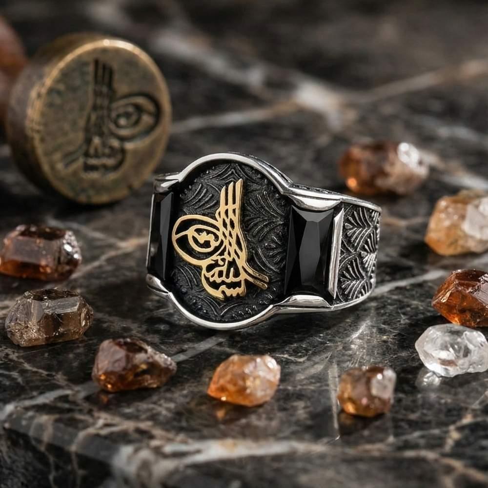 Siyah Zirkon Taşlı Osmanlı Tuğralı Gümüş Erkek YüzükTuğra Yüzük