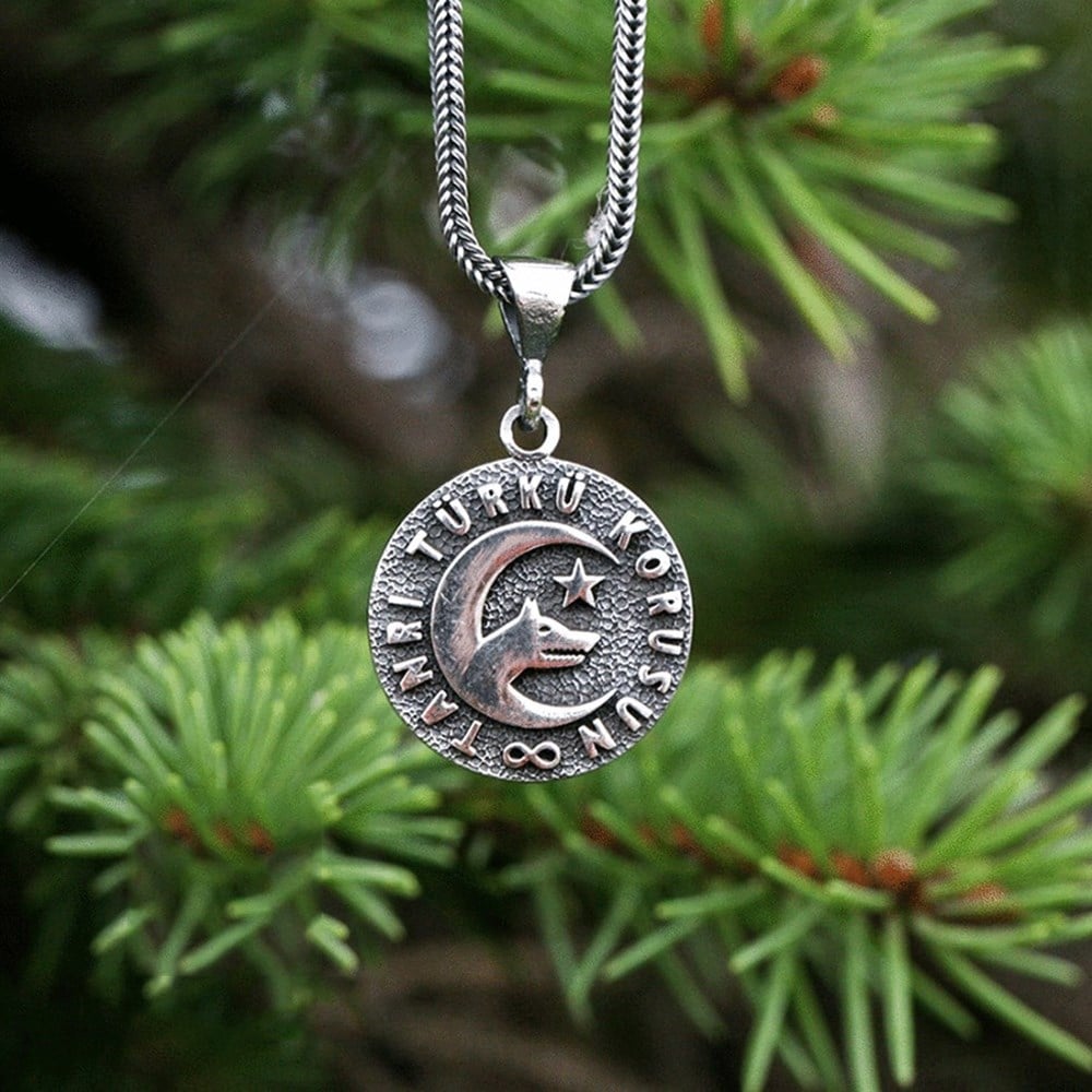 Tanrı Türkü Korusun Yazılı Ay Yıldız Bozkurt Desenli Gümüş Kolye