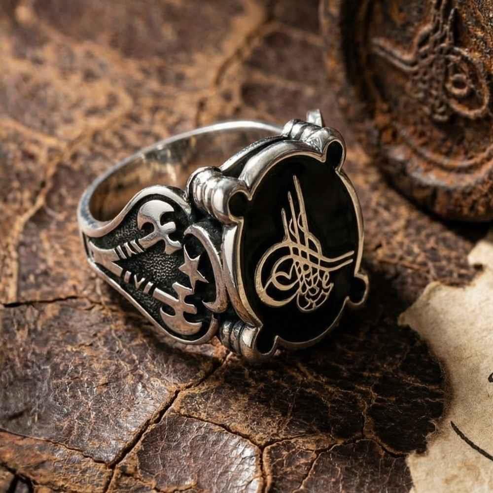 Tuğra Model Ay Yıldız Ve Balta Desenli Gümüş Erkek YüzükTuğra Yüzük