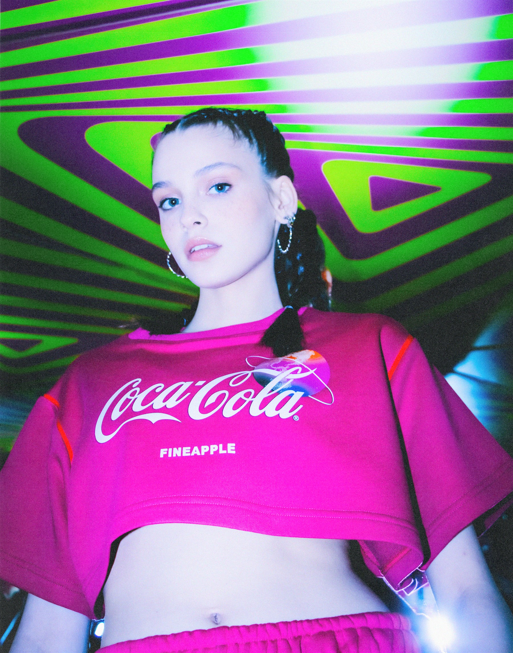 Fineapple & Coca Cola Pembe Oversize Crop T-shirt 005