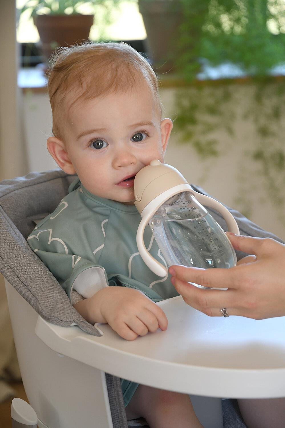 Beaba 300 ml Şeffaf Pipetli Suluk, Clay