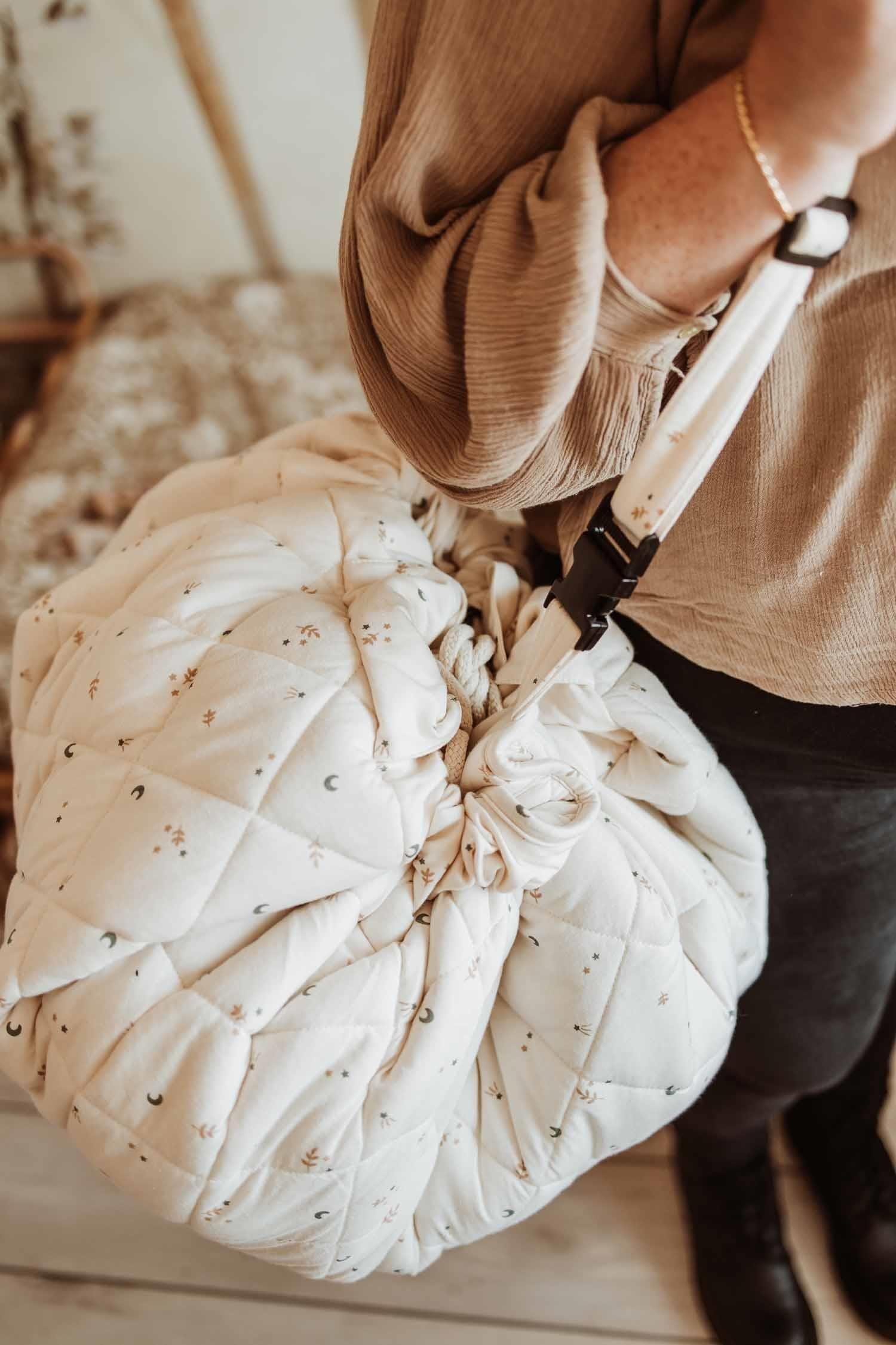 Oyun Matı, Soft Organic Moon