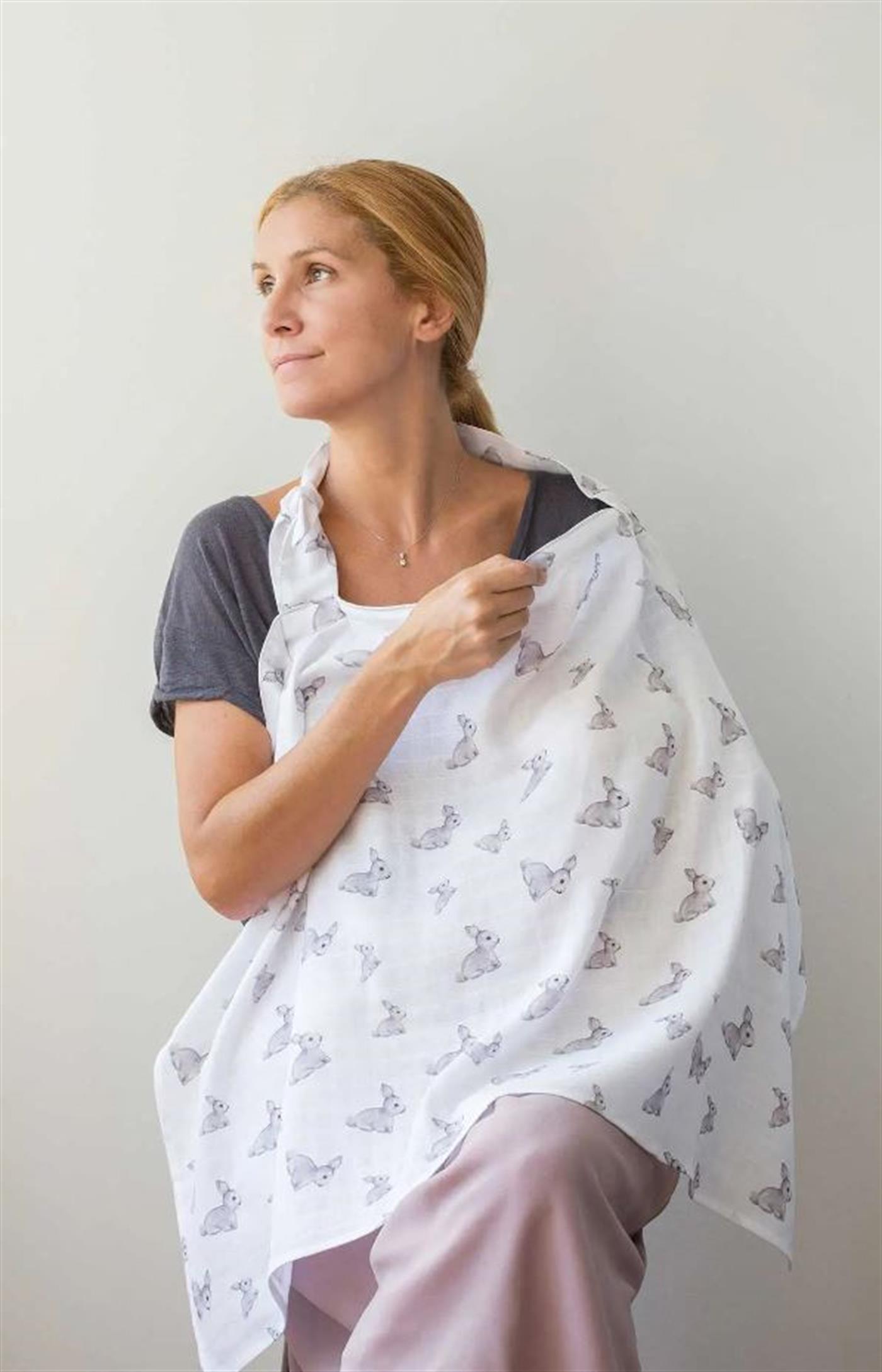 Deux Lapins Emzirme Önlüğü Fil