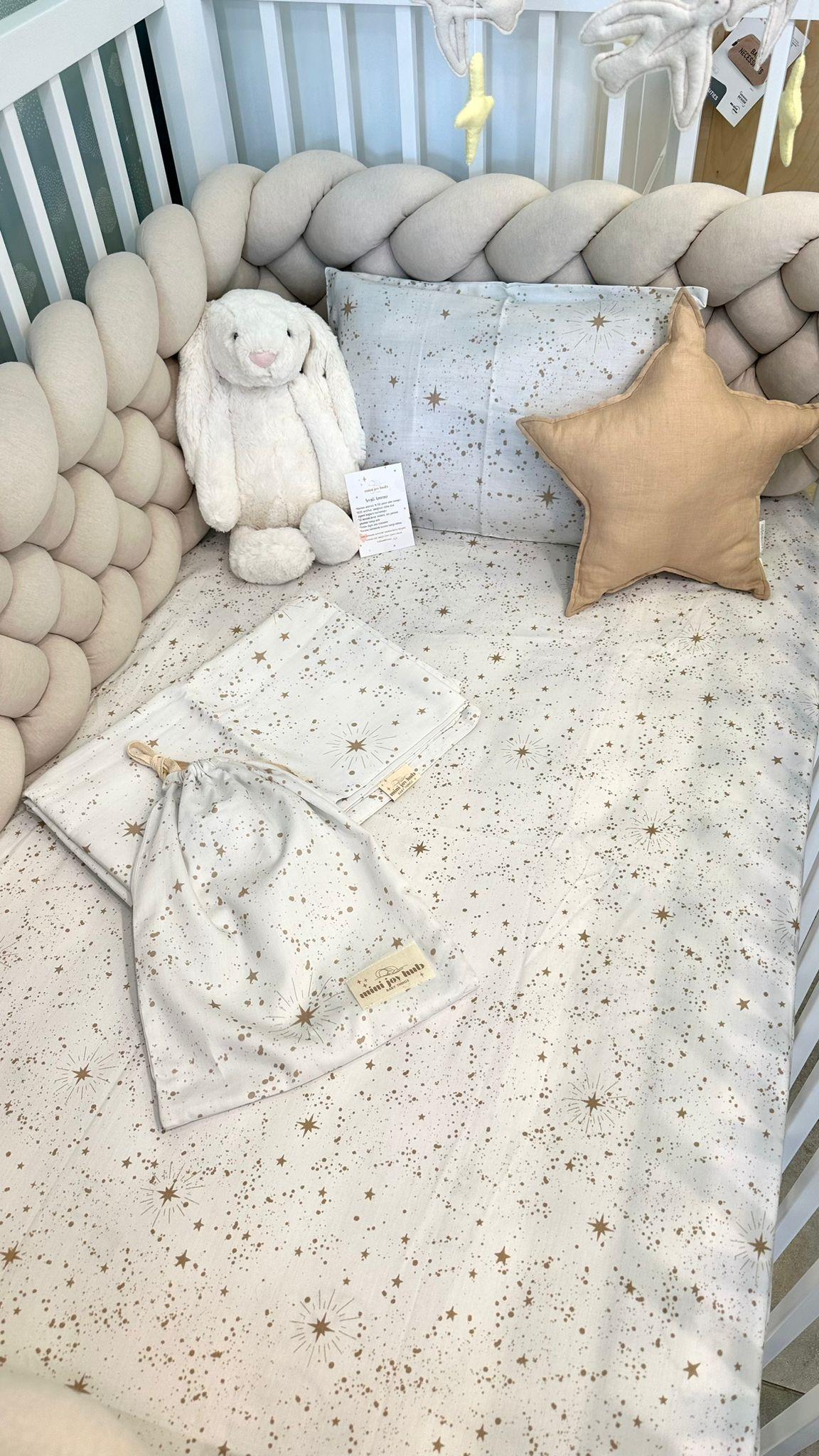 MiniJoyHub Bebek Nevresim Takımı Beyaz Üzeri Bej Yıldızlı
