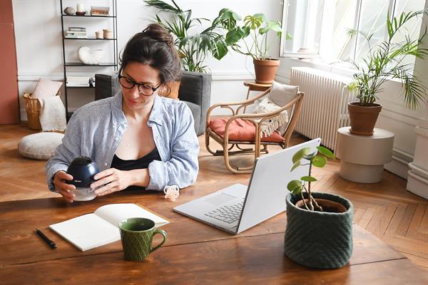 Beaba Hands-Free Giyilebilir Elektrikli Göğüs Pompası, Night Blue