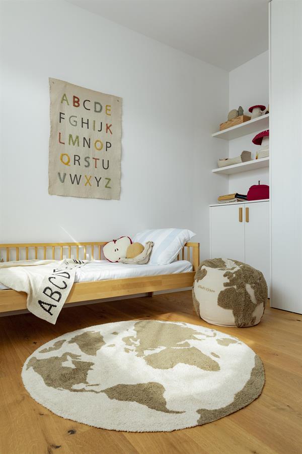 Lorena Canals Çocuk Odası Puf, World Map Rugcycled