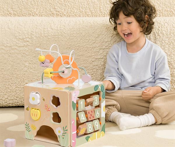 Classic World Ahşap Bal Arısı Aktivite Küpü