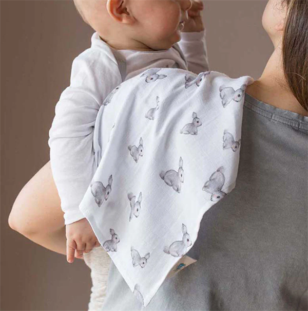 Deux Lapins Omuz Bezi 40x40 Pembe bebe lapin