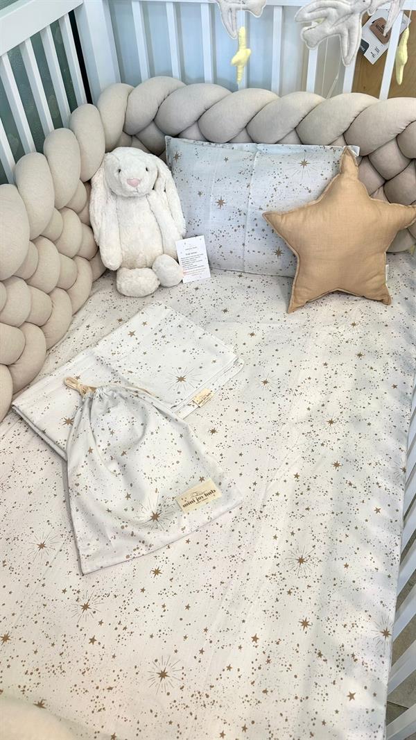 MiniJoyHub Bebek Nevresim Takımı Beyaz Üzeri Bej Yıldızlı