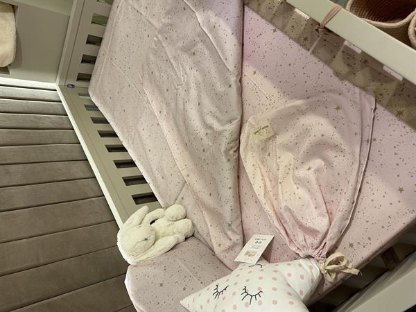 MiniJoyHub Bebek Nevresim Takımı Pembe Üzeri Bej Yıldızlı