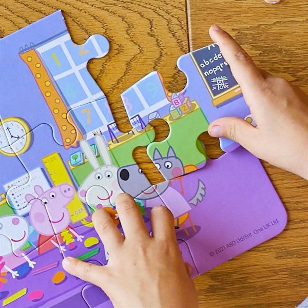 Peppa Pig - Progressive Puzzle: A Happy Day - 3 in 1 yapboz oyunu