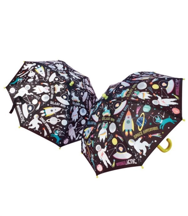 Renk Değiştiren Şemsiye, Space