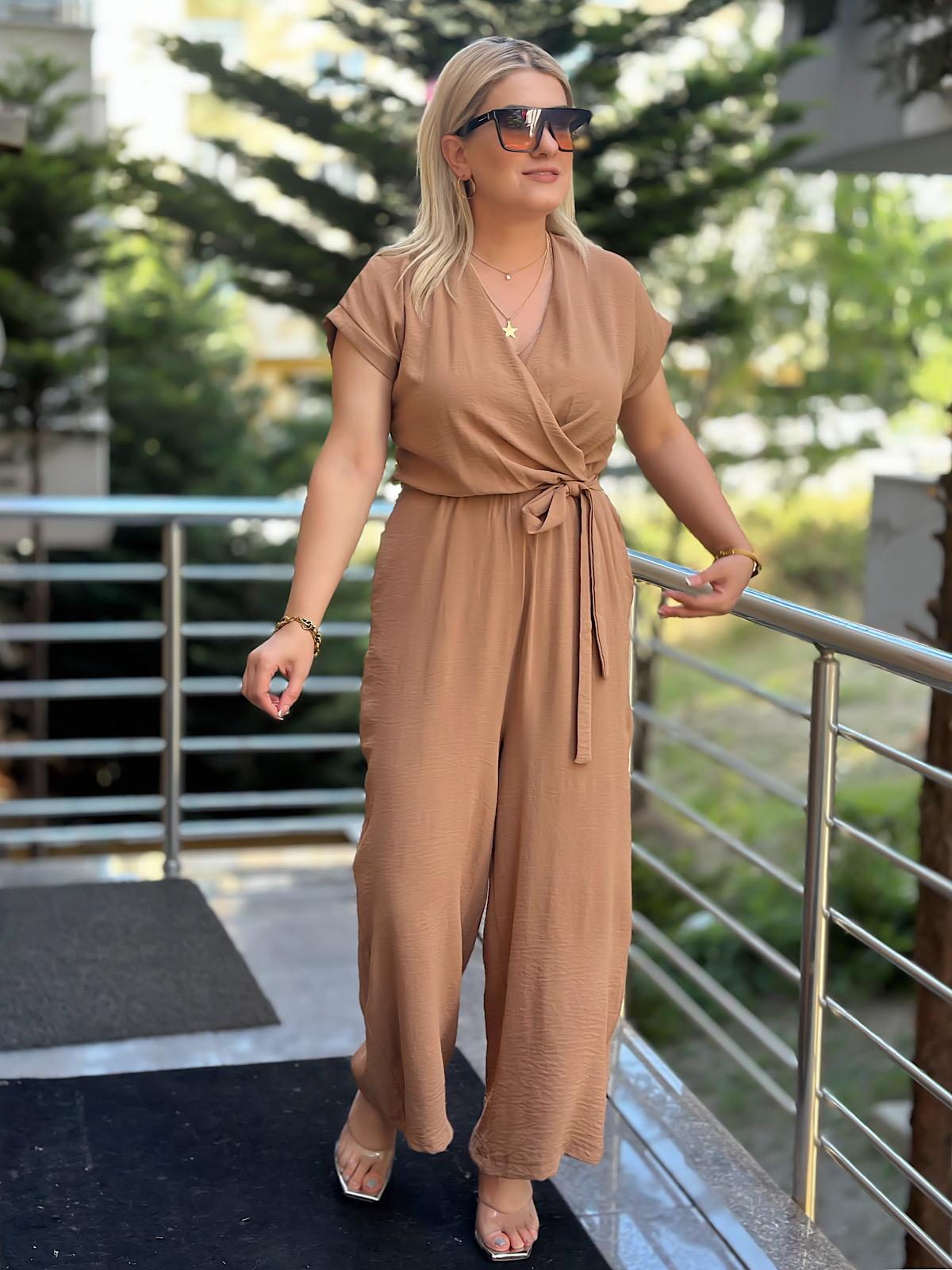 Aerobin Kumaş Kruvaze Yaka Kemerli Tulum CAMEL