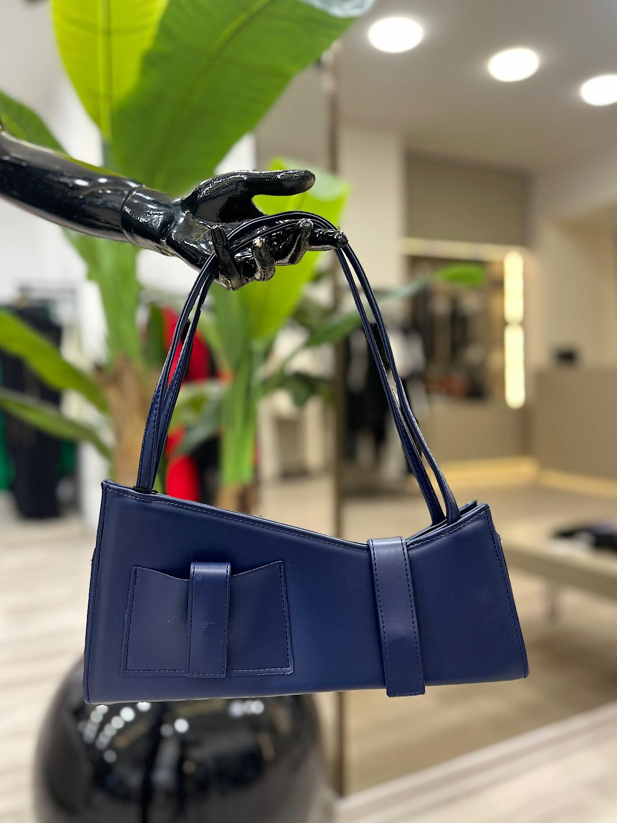 Asimetrik Çanta LACİVERT