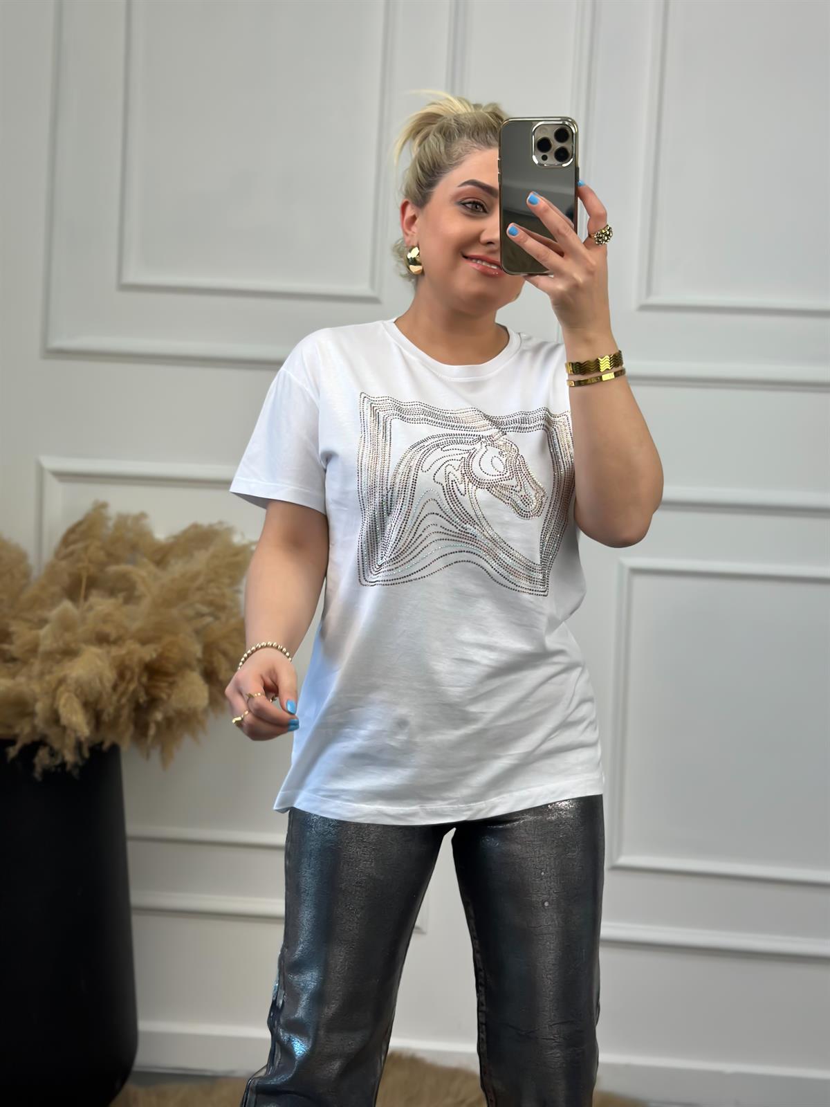 At Figürlü Taş İşlemeli Tshirt BEYAZ