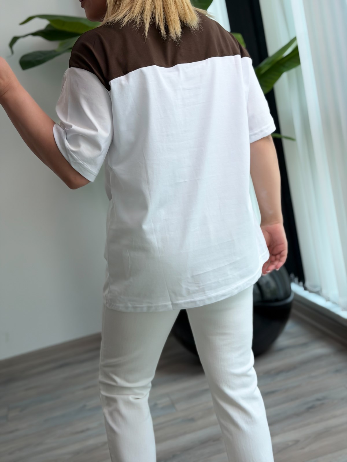 Atkı Detaylı Tshirt KAHVE