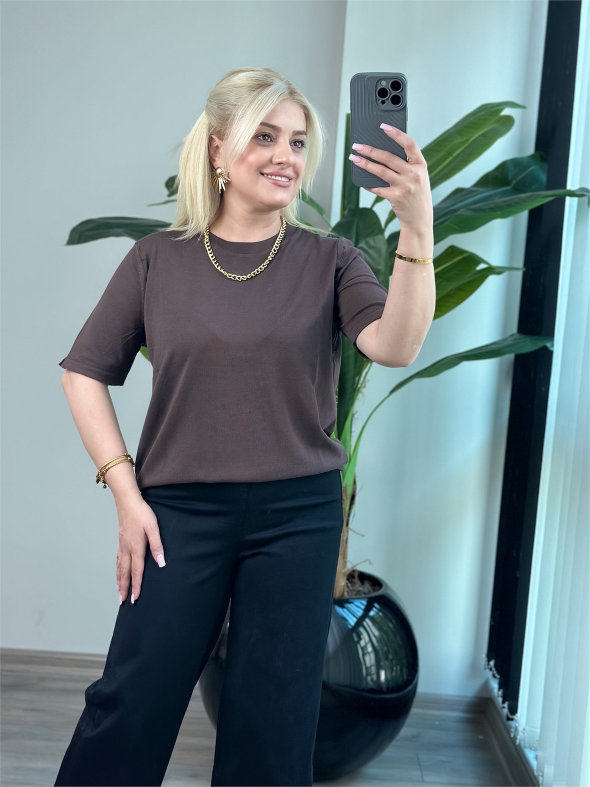 Basic Yaka Kısa Kollu Triko KAHVE