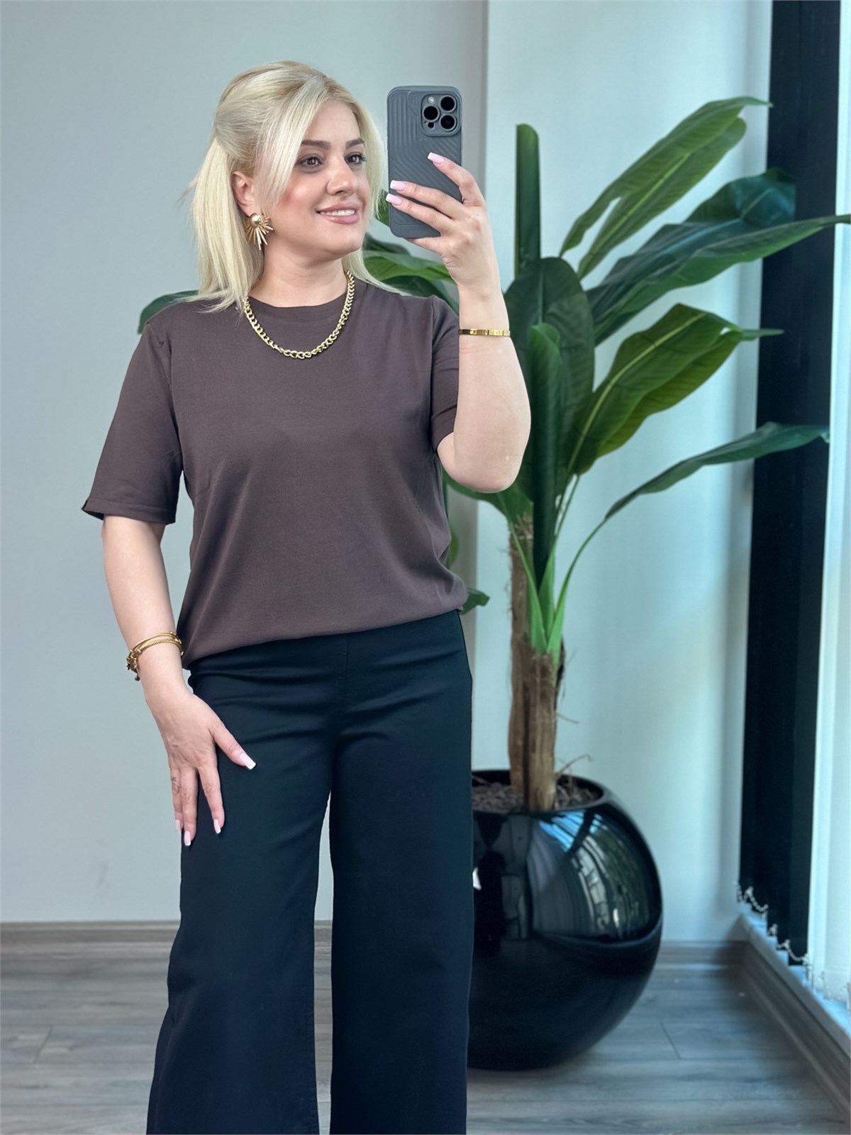 Basic Yaka Kısa Kollu Triko KAHVE