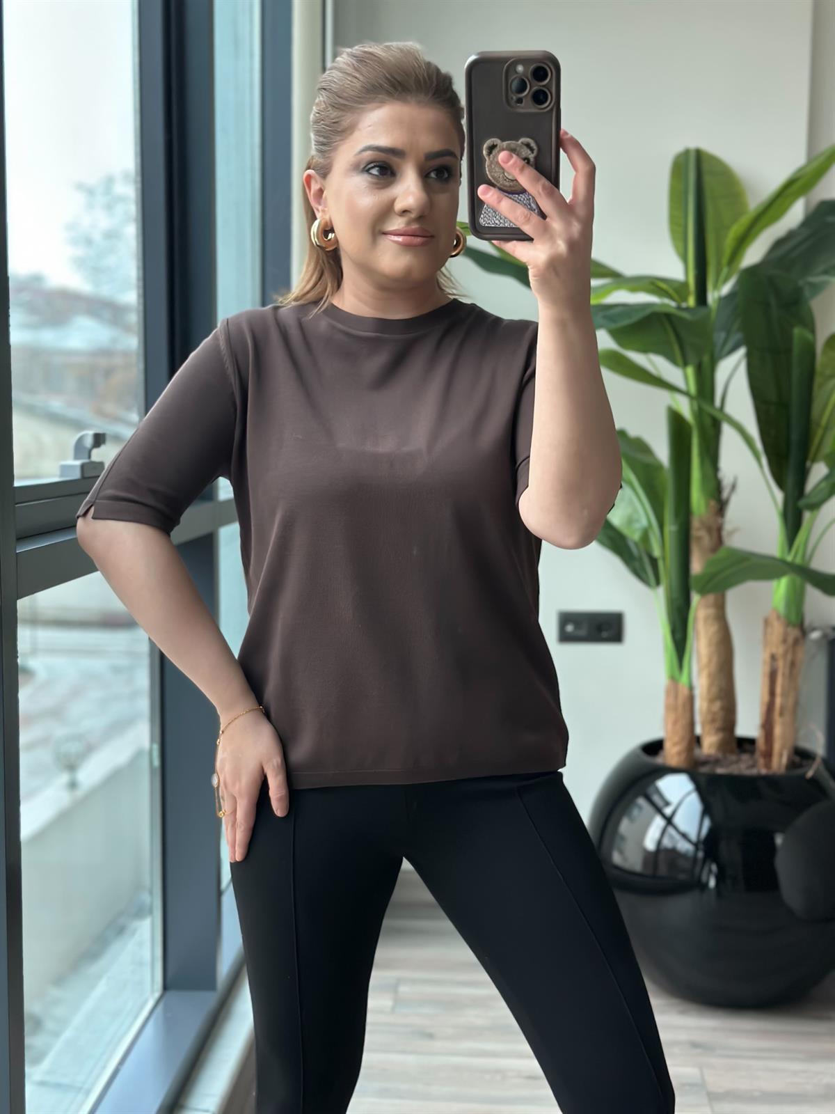 Basic Yaka Kısa Kollu Triko KAHVE