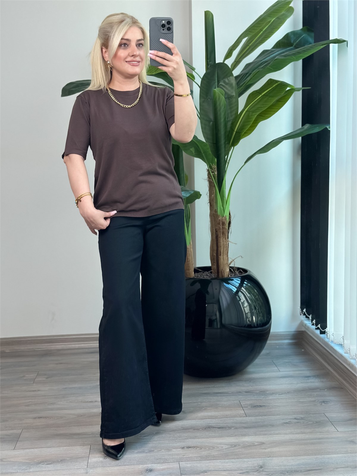 Basic Yaka Kısa Kollu Triko KAHVE