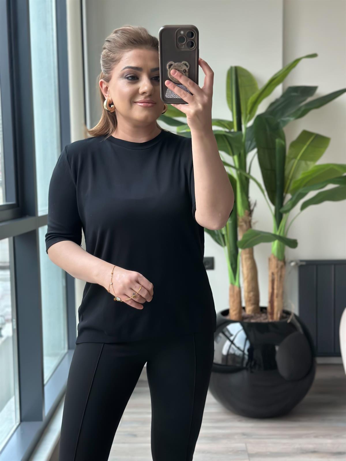 Basic Yaka Kısa Kollu Triko SİYAH