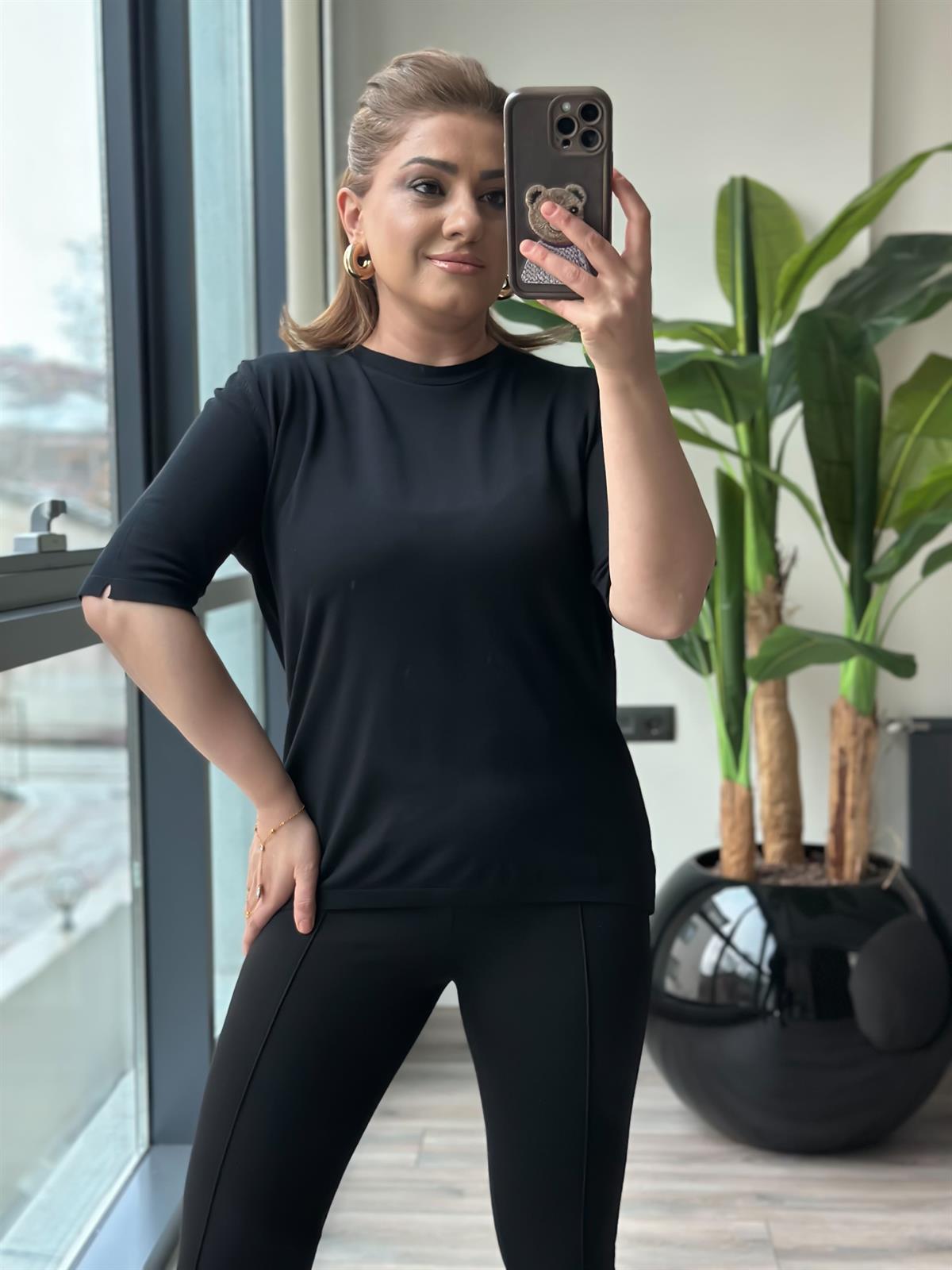 Basic Yaka Kısa Kollu Triko SİYAH