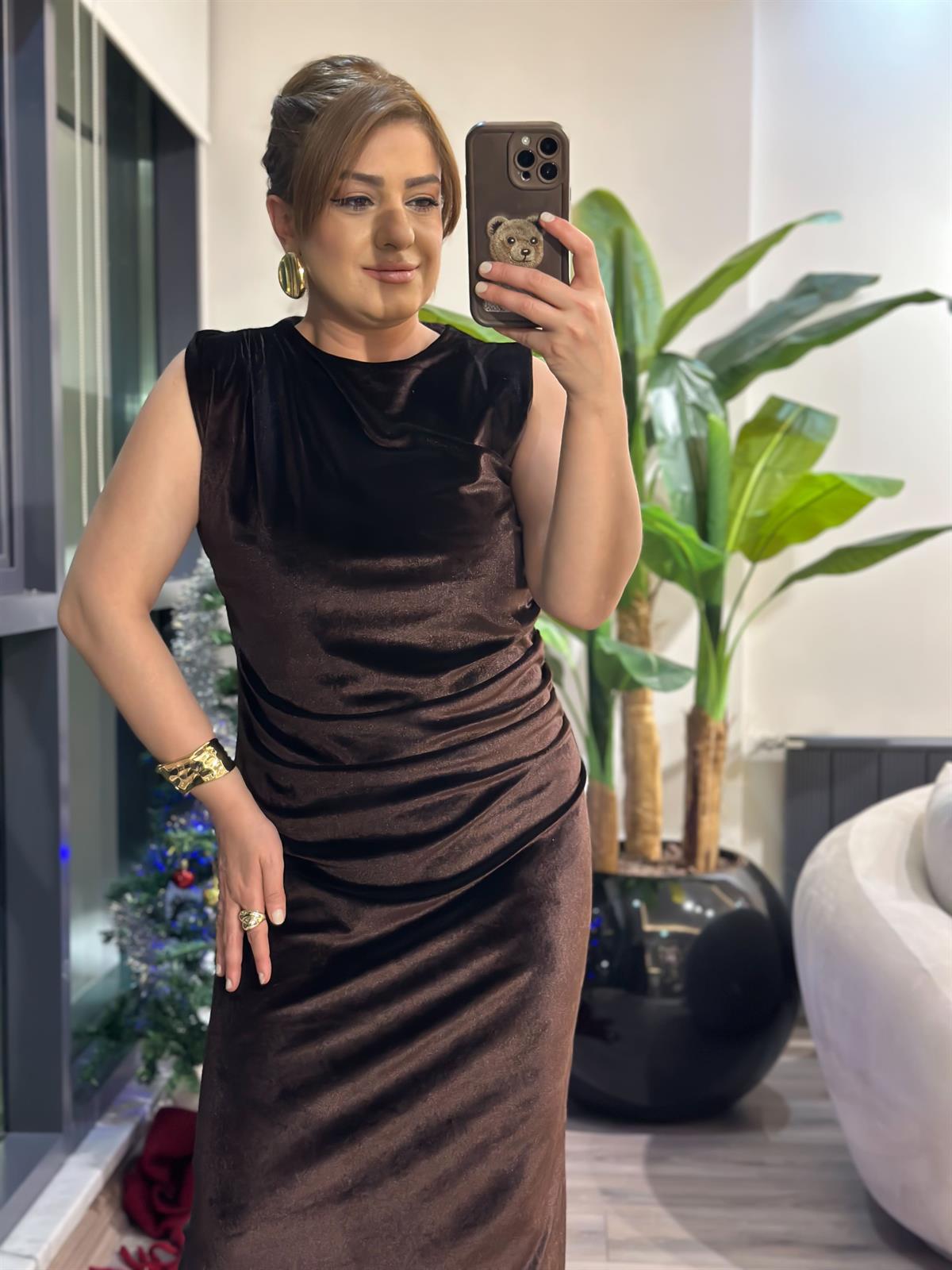 Beli Drapeli Maxi Kadife Elbise KAHVE