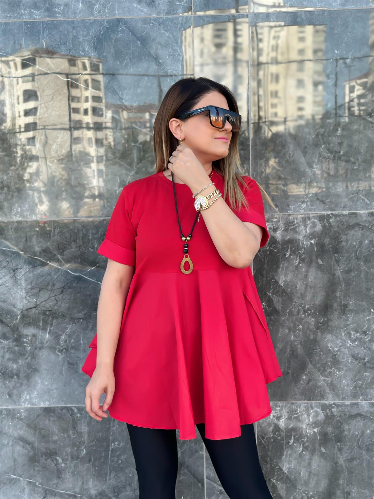 Bisiklet Yaka Yırtmaçlı Poplin Detaylı Tasarım Tshirt KIRMIZI