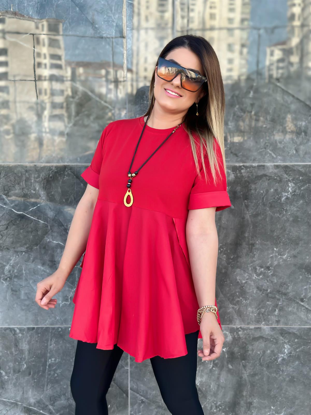 Bisiklet Yaka Yırtmaçlı Poplin Detaylı Tasarım Tshirt KIRMIZI