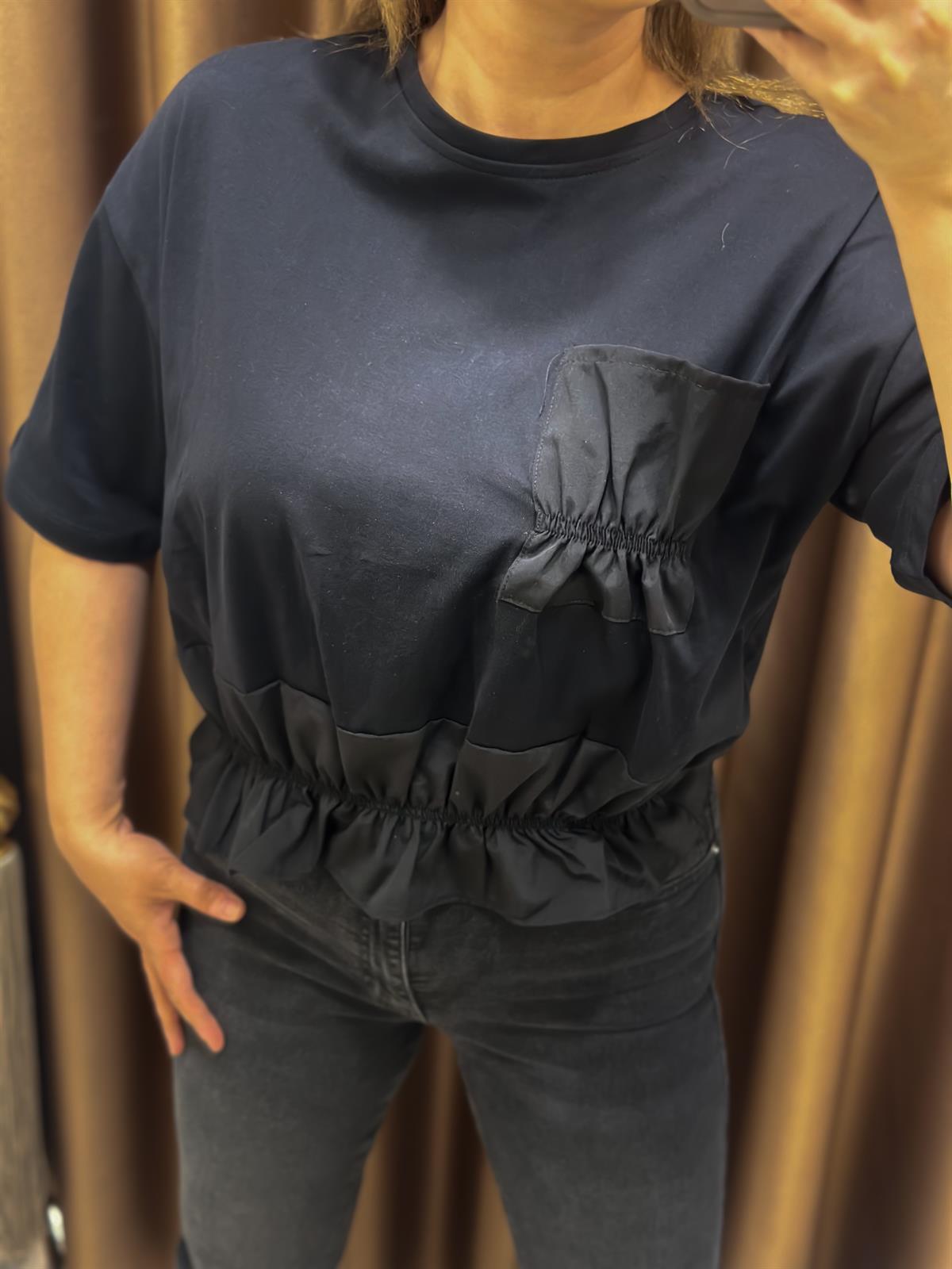 Cepli Önü Büzgü Detay Tshirt SİYAH