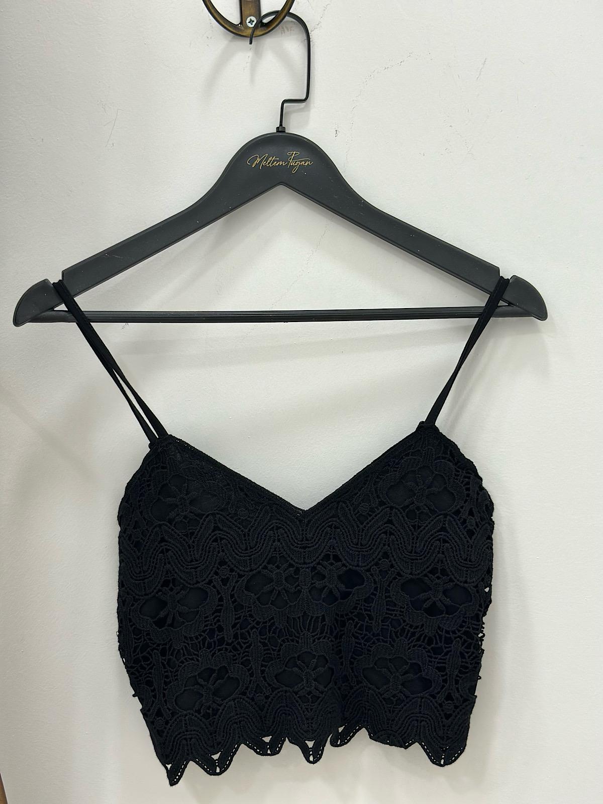 Dantel Detaylı Crop SİYAH