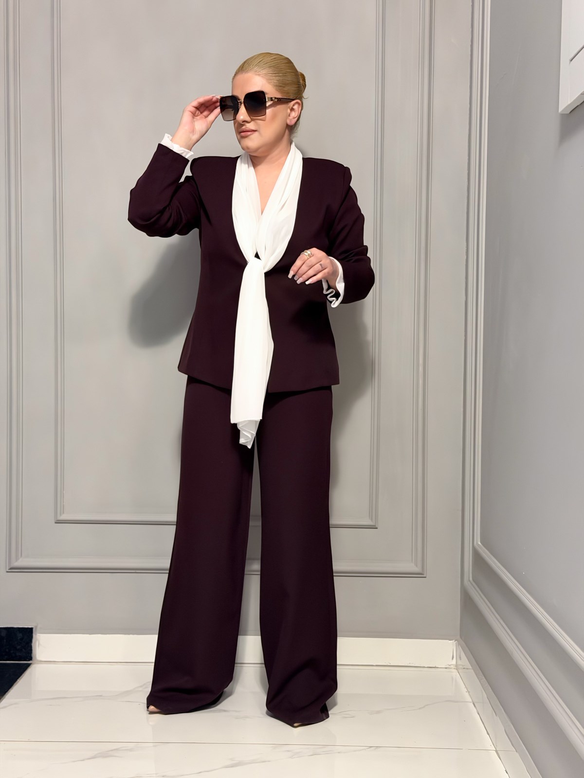 Fular Bağlamalı Blazer Pantolon Takım MÜRDÜM