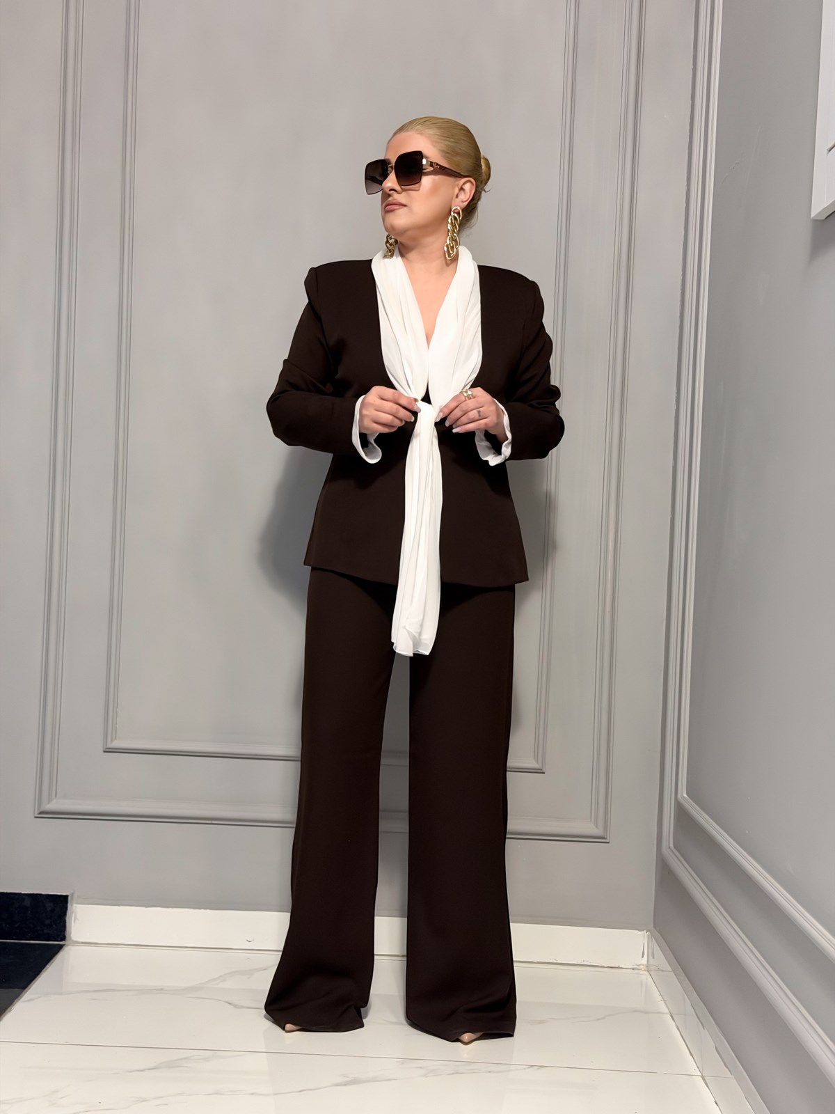 Fular Bağlamalı Blazer Pantolon Takım KAHVE