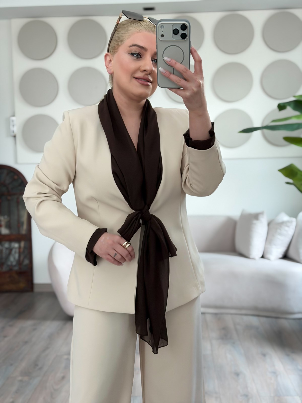 Fular Bağlamalı Blazer Pantolon Takım BEJ