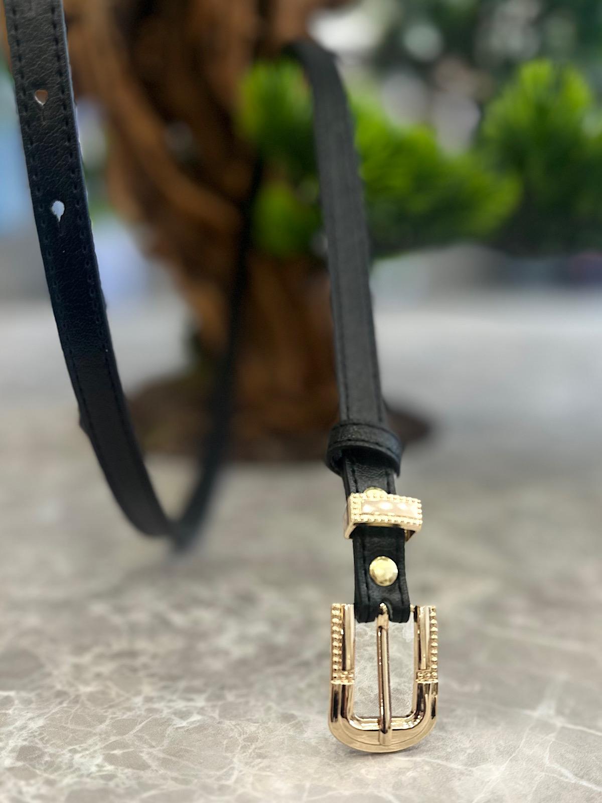 Gold Detaylı İnce Kemer SİYAH